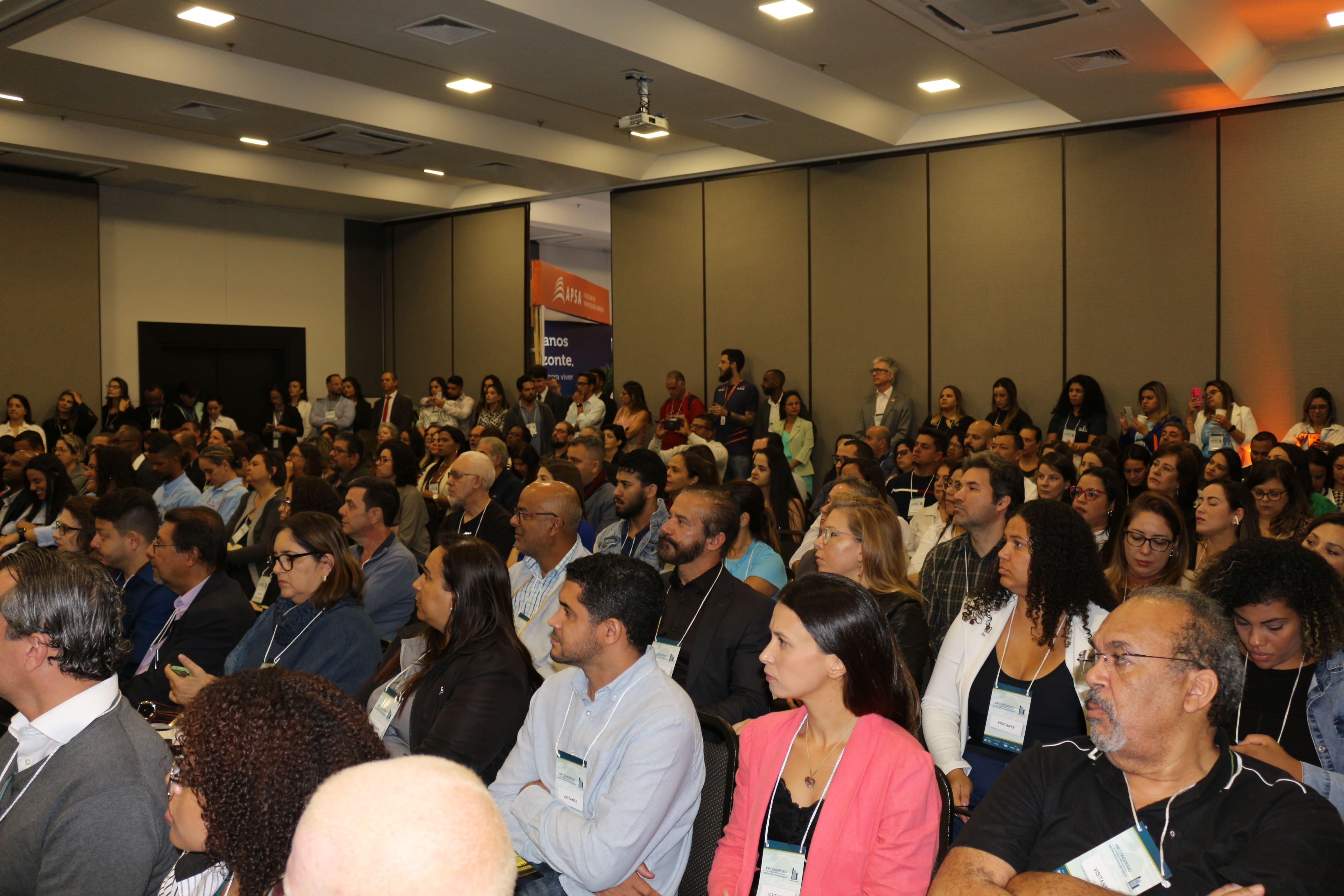 Público no VIII Congresso de Síndicos Profissionais e Gestores de Propriedades Urbanas e Expo Síndico em Belo Horizonte